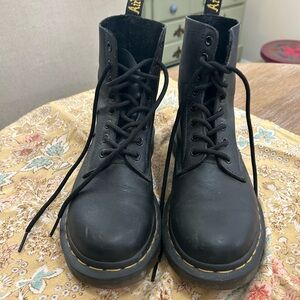 DOC DR. MARTENS 1460 pascal women’s size 7 black leather boots air wair 38